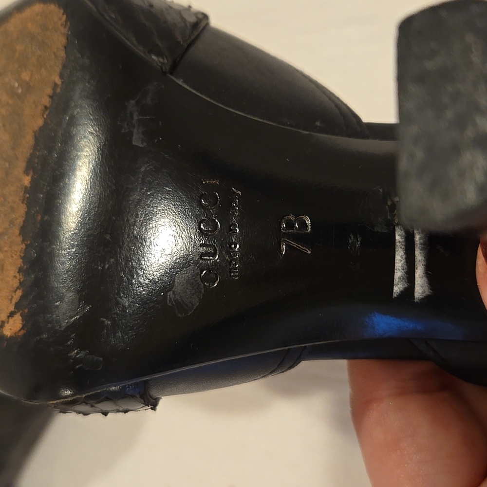 Gucci Black Pointed Toe D'Orsay Heels - Picture 3 of 3